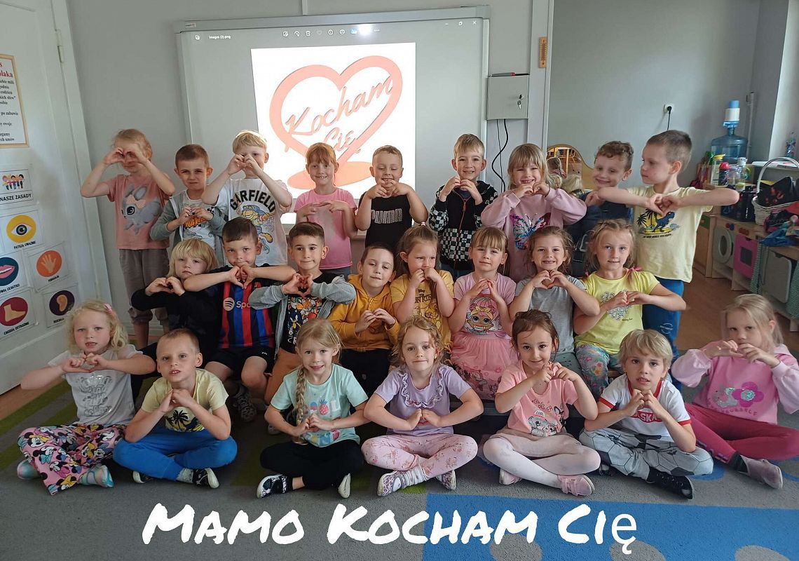 Gr. III Życzenia od dzieci dla mam ( filmik)