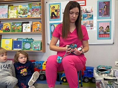 Grafika Gr. II Spotkanie z pielęgniarką- mama Ilonki