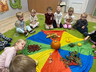 Grafika Gr. I Witamy Panią Jesień