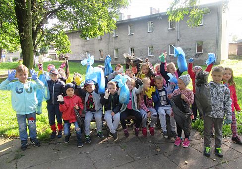 Grafika Sprzątanie Ziemi