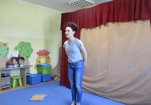 Grafika Teatrzyk w przedszkolu "Dziwne hece w bibliotece"