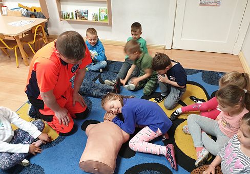 Grafika Gr III spotkanie z ratownikiem