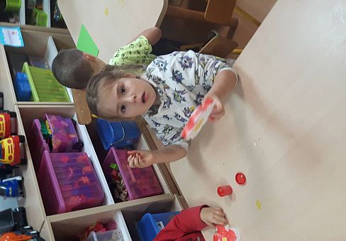 Grafika Gr III Szykujemy prezenty z okazji Dnia Edukacji Narodowej