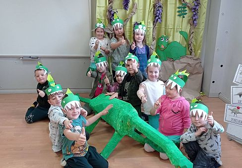 Grafika GR IV "Dzień Dinozaura"