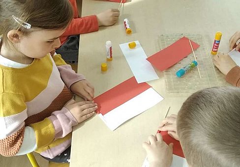 Grafika Gr III Majowe święta - Konstytucja 3 maja, Dzień Flagi, Święto Pracy