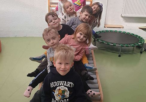 Grafika Gr III Zabawy w sali integracji sensorycznej w Szkole Podstawowej nr 1 W Lęborku