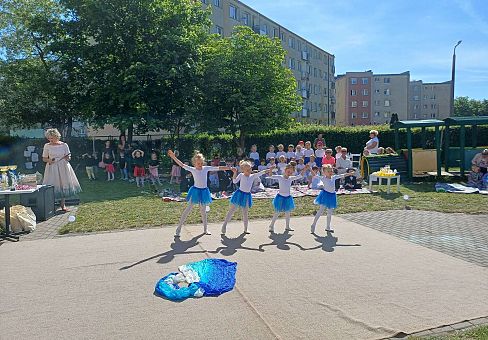 Grafika Gr. III Festiwal tańca