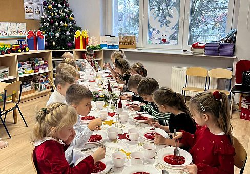 Grafika GT. III Przy wigilijnym stole