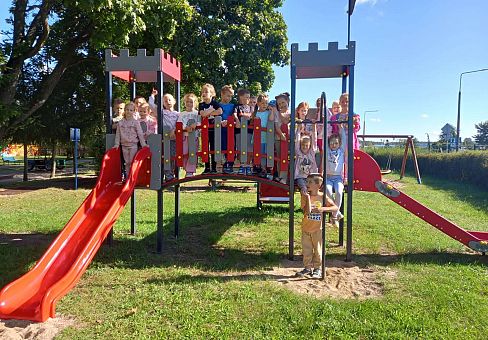 Grafika Gr IV Korzystamy z pięknej pogody