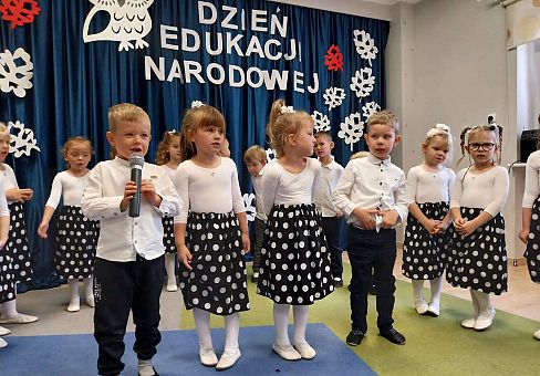 Grafika Dzień Edukacji Narodowej