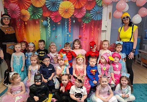 Grafika Gr. I i II Bal Karnawałowy