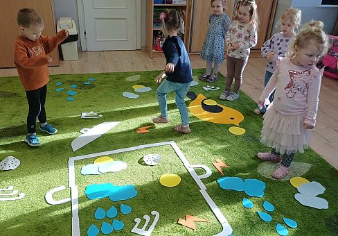 Grafika Gr. I W marcu jak w garncu.