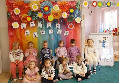 Grafika Gr.III Dzień Kobiet