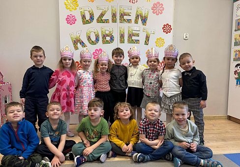 Grafika Gr. II Dzień Kobiet