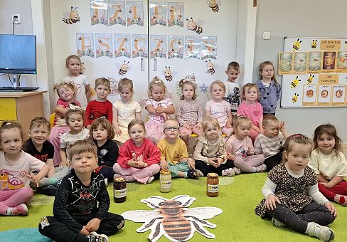 Grafika Gr. I Dzień Pszczoły