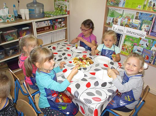 Szaszłyki owocowe to samo zdrowie