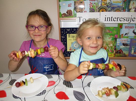 Szaszłyki owocowe to samo zdrowie