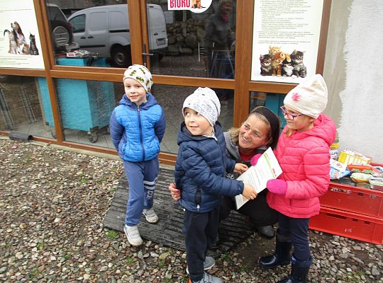 Wycieczka do schroniska dla zwierząt w Małoszycach