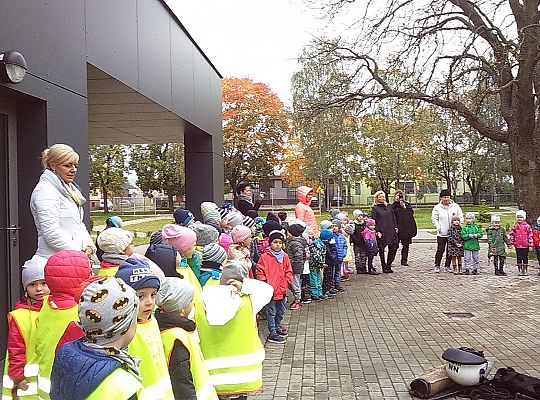 Wizyta w Komendzie Policji-spotkanie z psem