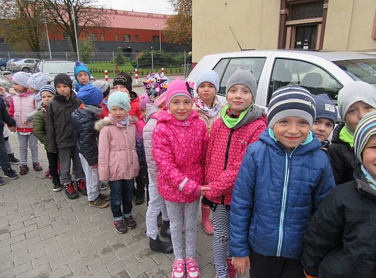 Wizyta w Komendzie Policji-spotkanie z psem