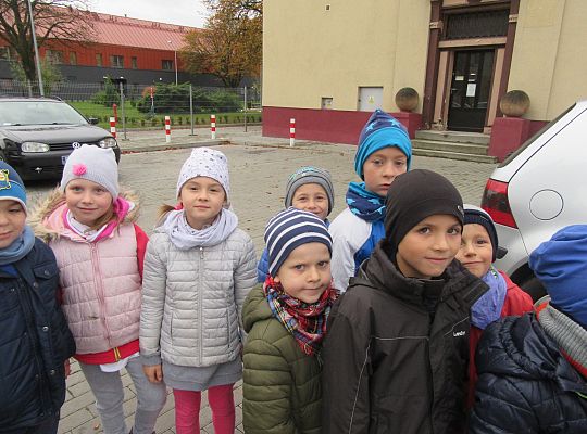 Wizyta w Komendzie Policji-spotkanie z psem