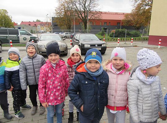 Wizyta w Komendzie Policji-spotkanie z psem