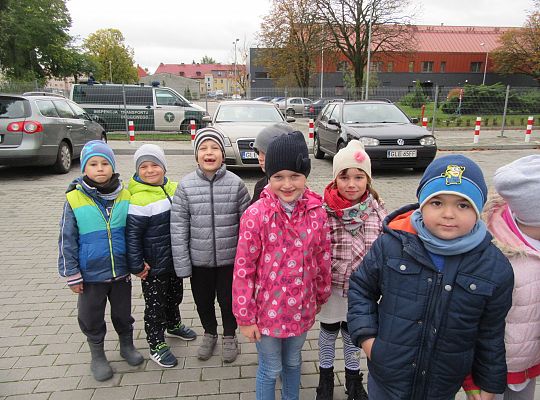 Wizyta w Komendzie Policji-spotkanie z psem