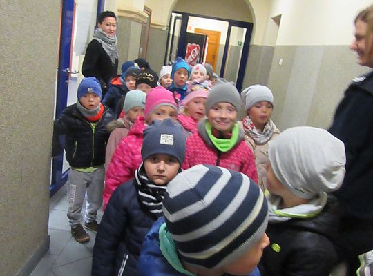 Wizyta w Komendzie Policji-spotkanie z psem