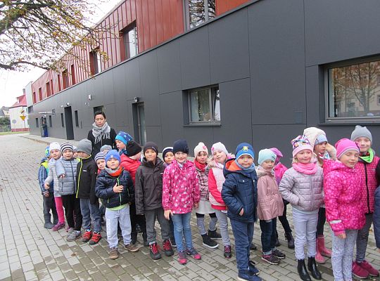 Wizyta w Komendzie Policji-spotkanie z psem