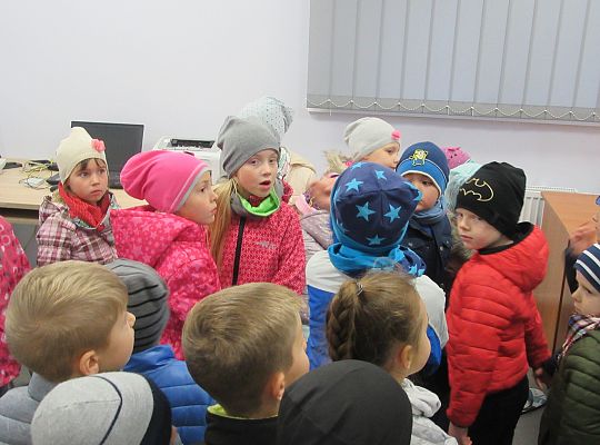 Wizyta w Komendzie Policji-spotkanie z psem