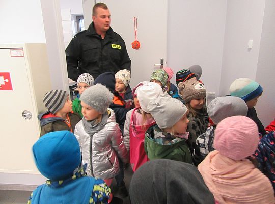 Wizyta w Komendzie Policji-spotkanie z psem