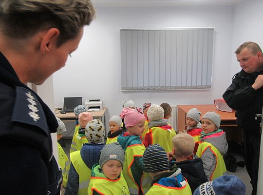 Wizyta w Komendzie Policji-spotkanie z psem