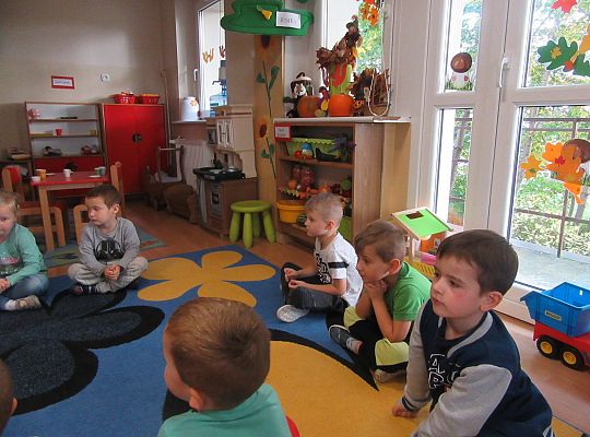 Biblioteka dzieciom-czytanie bajek z morałem