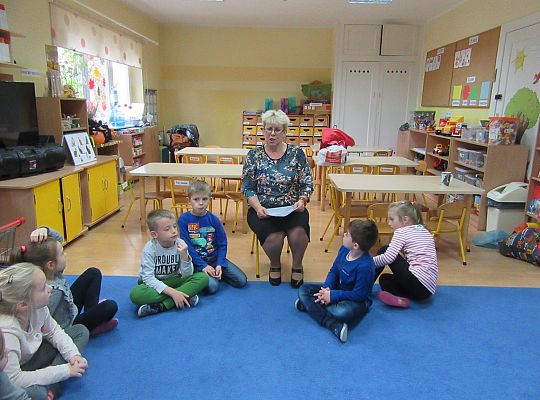 Biblioteka dzieciom-czytanie bajek z morałem