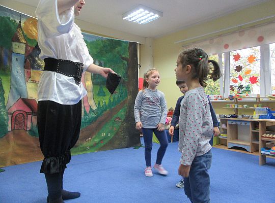 Teatrzyk w przedszkolu "Magia słów"
