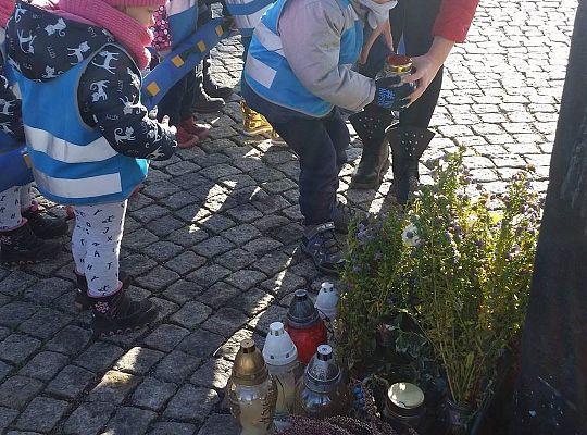Pamiętamy o tych co odeszli-zapalamy znicze