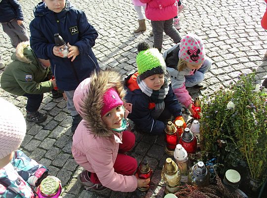 Pamiętamy o tych co odeszli-zapalamy znicze