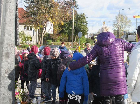 Pamiętamy o tych co odeszli-zapalamy znicze