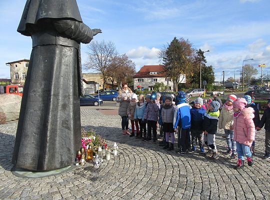 Pamiętamy o tych co odeszli-zapalamy znicze