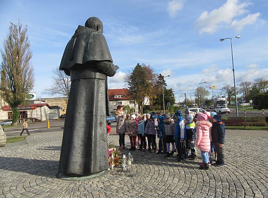 Pamiętamy o tych co odeszli-zapalamy znicze