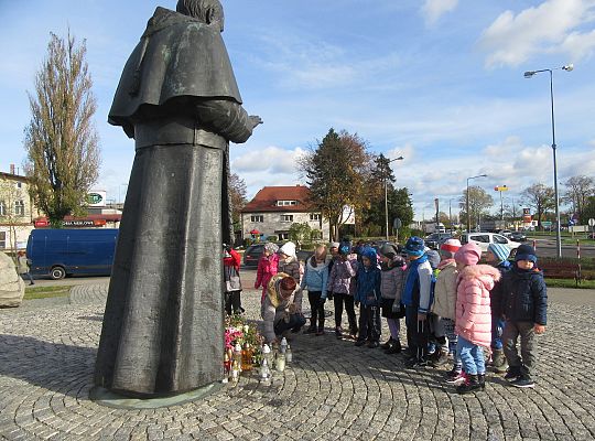 Pamiętamy o tych co odeszli-zapalamy znicze