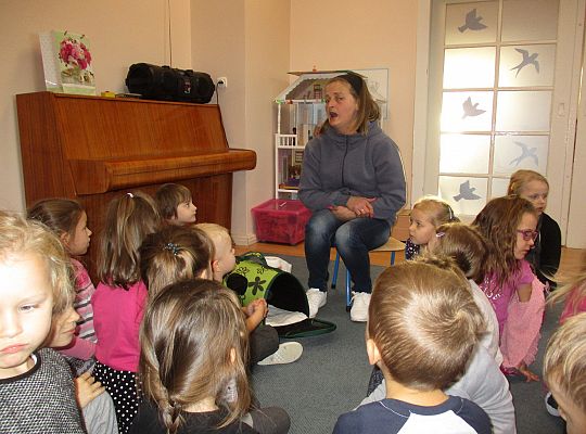 Poznajemy zwierzęta domowe, wizyta Pani ze schroniska-gr II