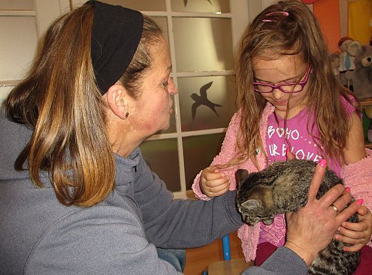 Poznajemy zwierzęta domowe, wizyta Pani ze schroniska-gr II