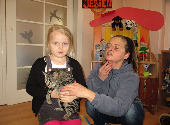 Poznajemy zwierzęta domowe, wizyta Pani ze schroniska-gr II