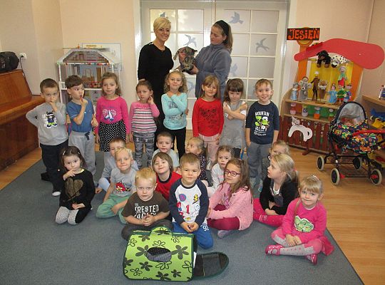 Poznajemy zwierzęta domowe, wizyta Pani ze schroniska-gr II