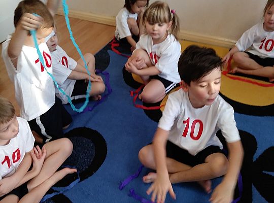 Ćwiczenia gimnastyczne w grupie III