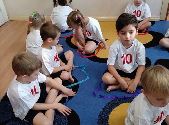 Ćwiczenia gimnastyczne w grupie III