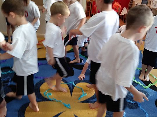 Ćwiczenia gimnastyczne w grupie III