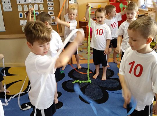 Ćwiczenia gimnastyczne w grupie III