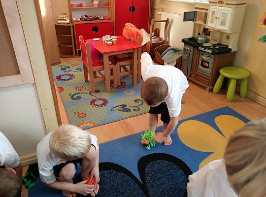 Ćwiczenia gimnastyczne w grupie III